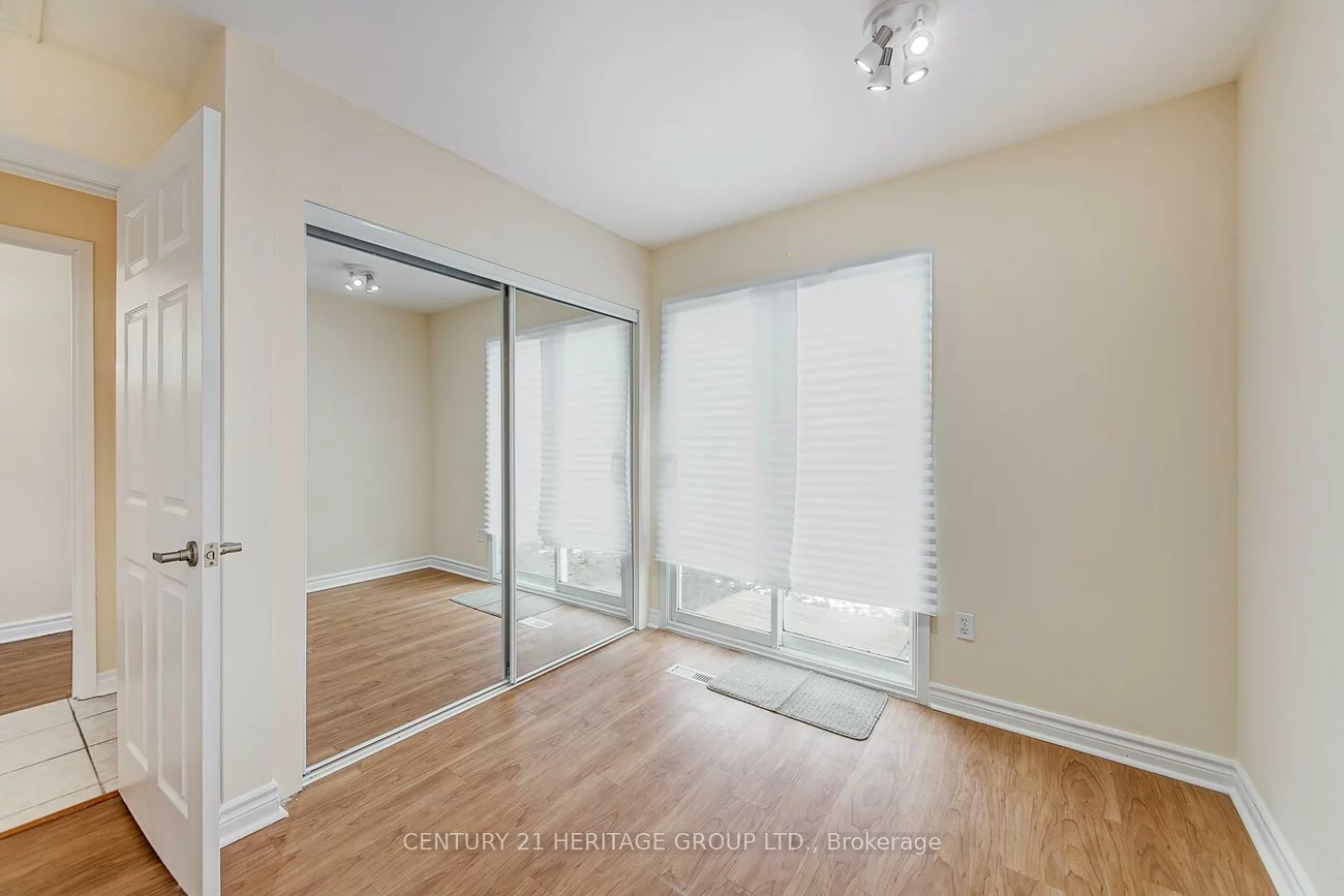 20, Frost, Letitia Heights, Barrie