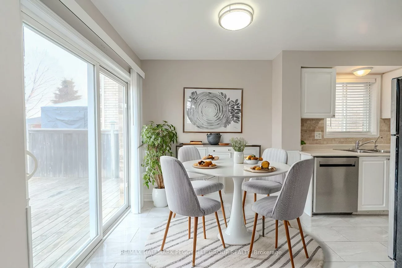 24, Coronation, Innis-Shore, Barrie