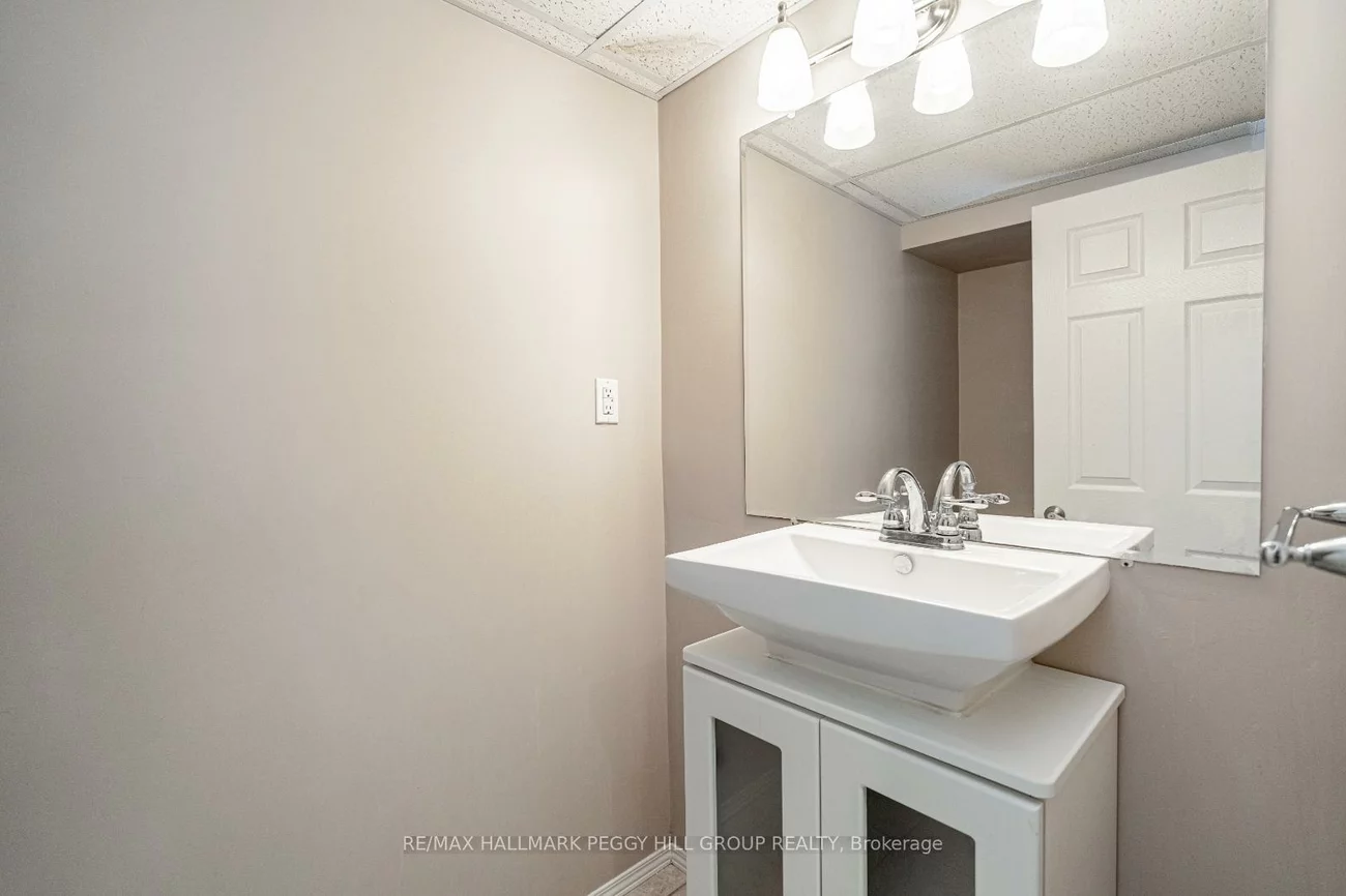 24, Coronation, Innis-Shore, Barrie