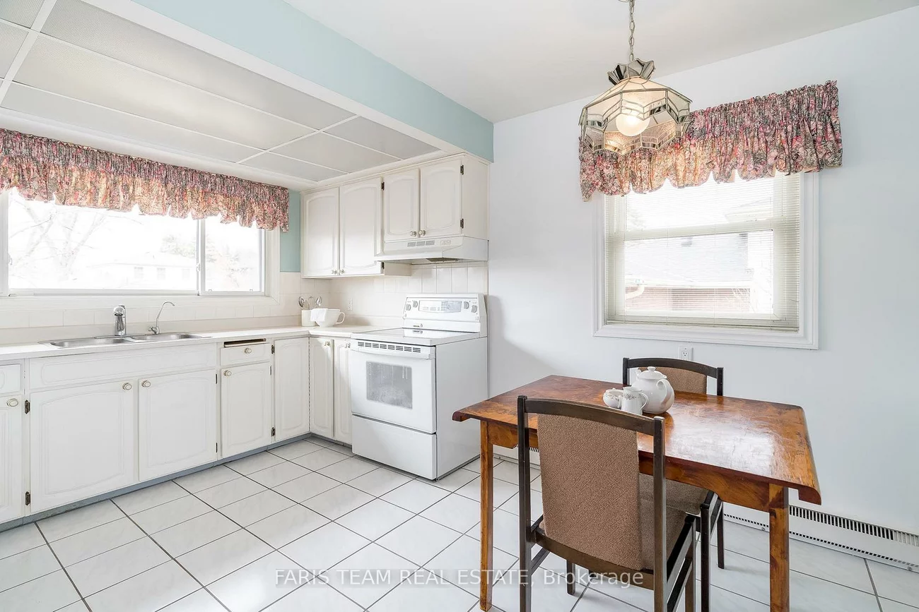 37, Varden, Codrington, Barrie