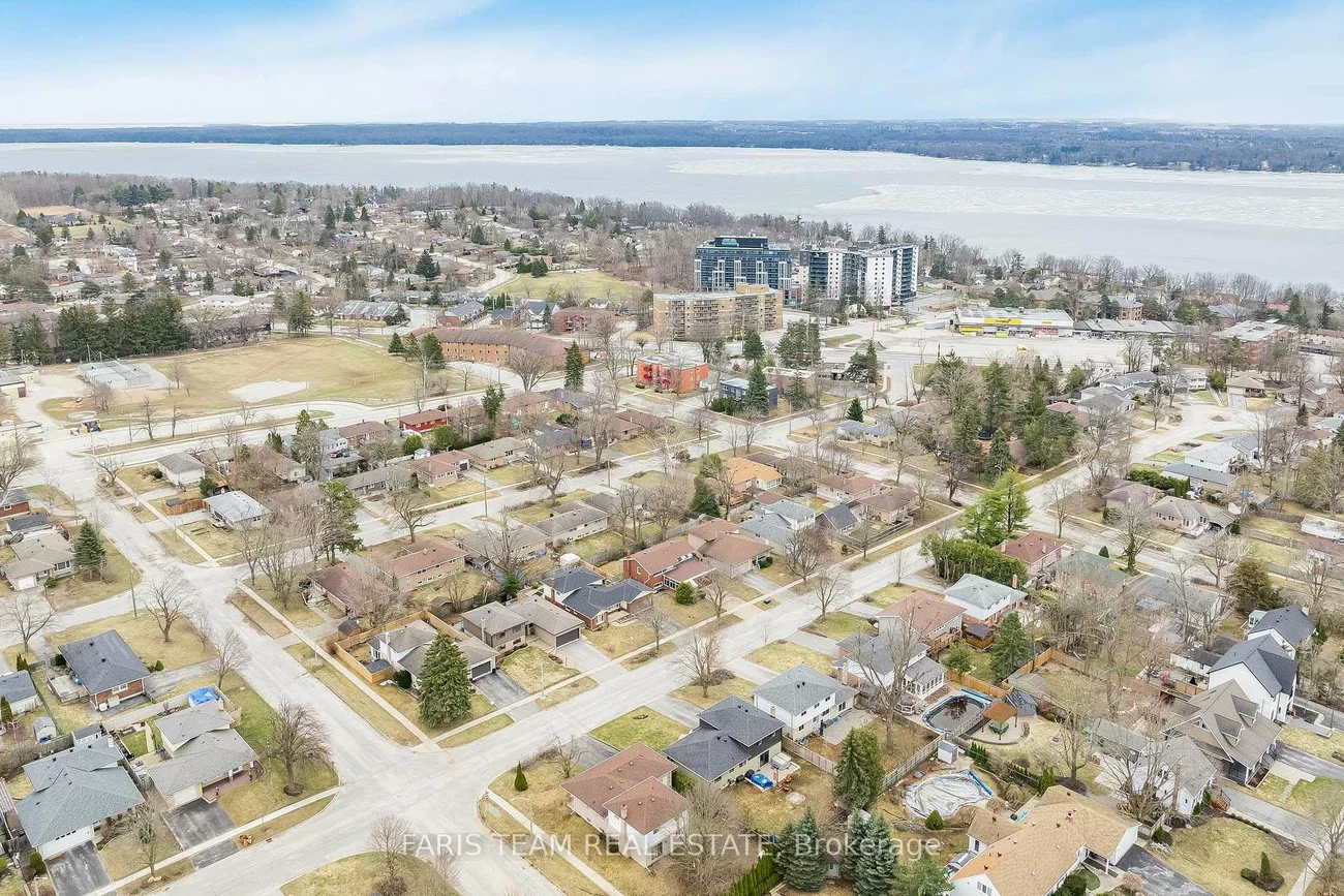 37, Varden, Codrington, Barrie