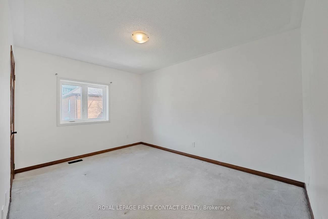 36, Kempenfelt, North Shore, Barrie