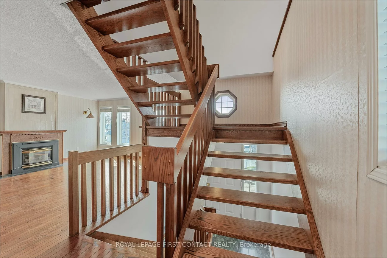 36, Kempenfelt, North Shore, Barrie