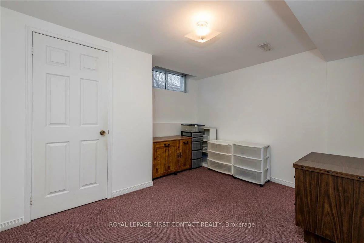 35, Blair, Grove East, Barrie