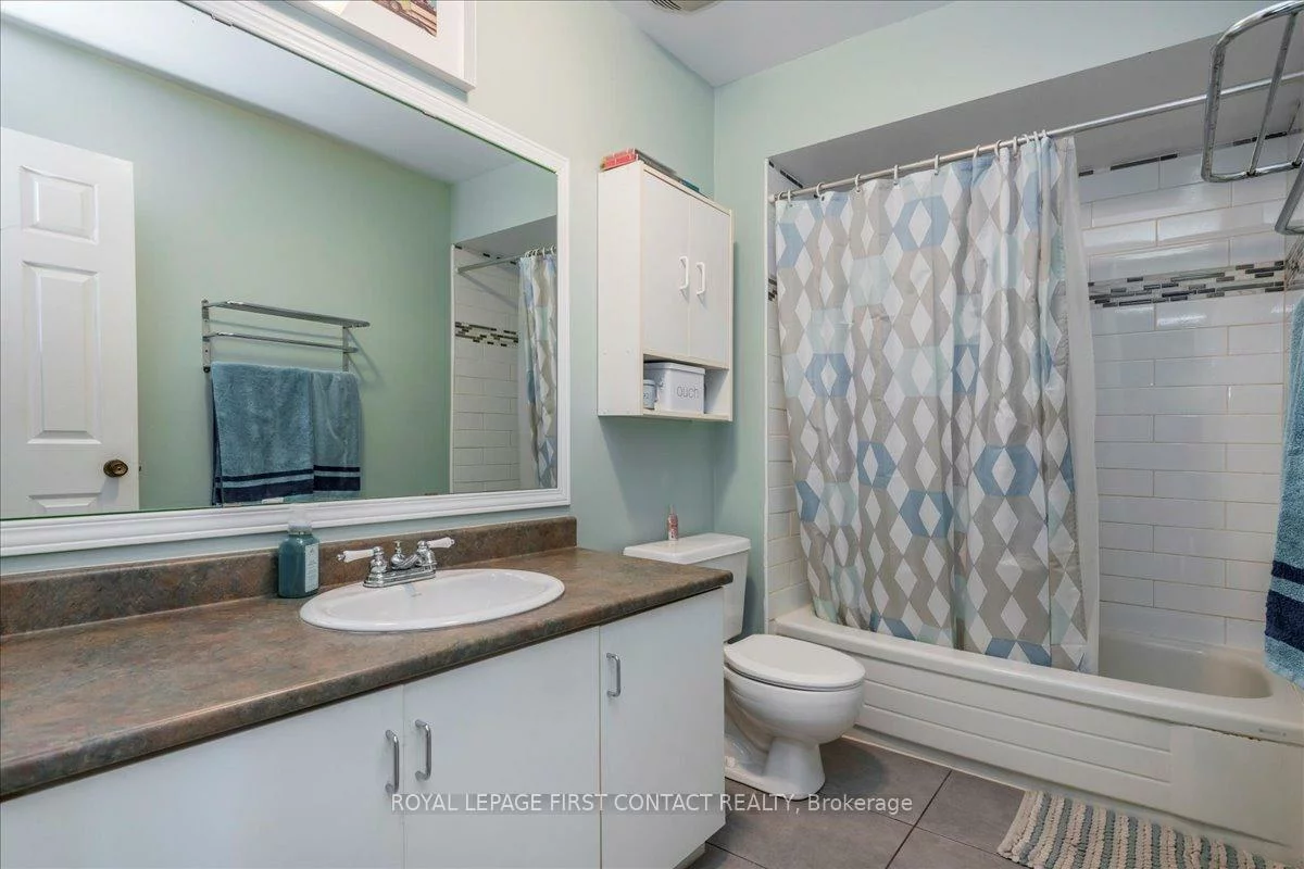 35, Blair, Grove East, Barrie