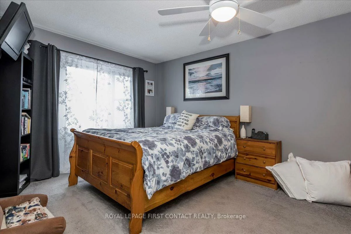 35, Blair, Grove East, Barrie