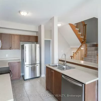 22, Arch Brown, East Bayfield, Barrie