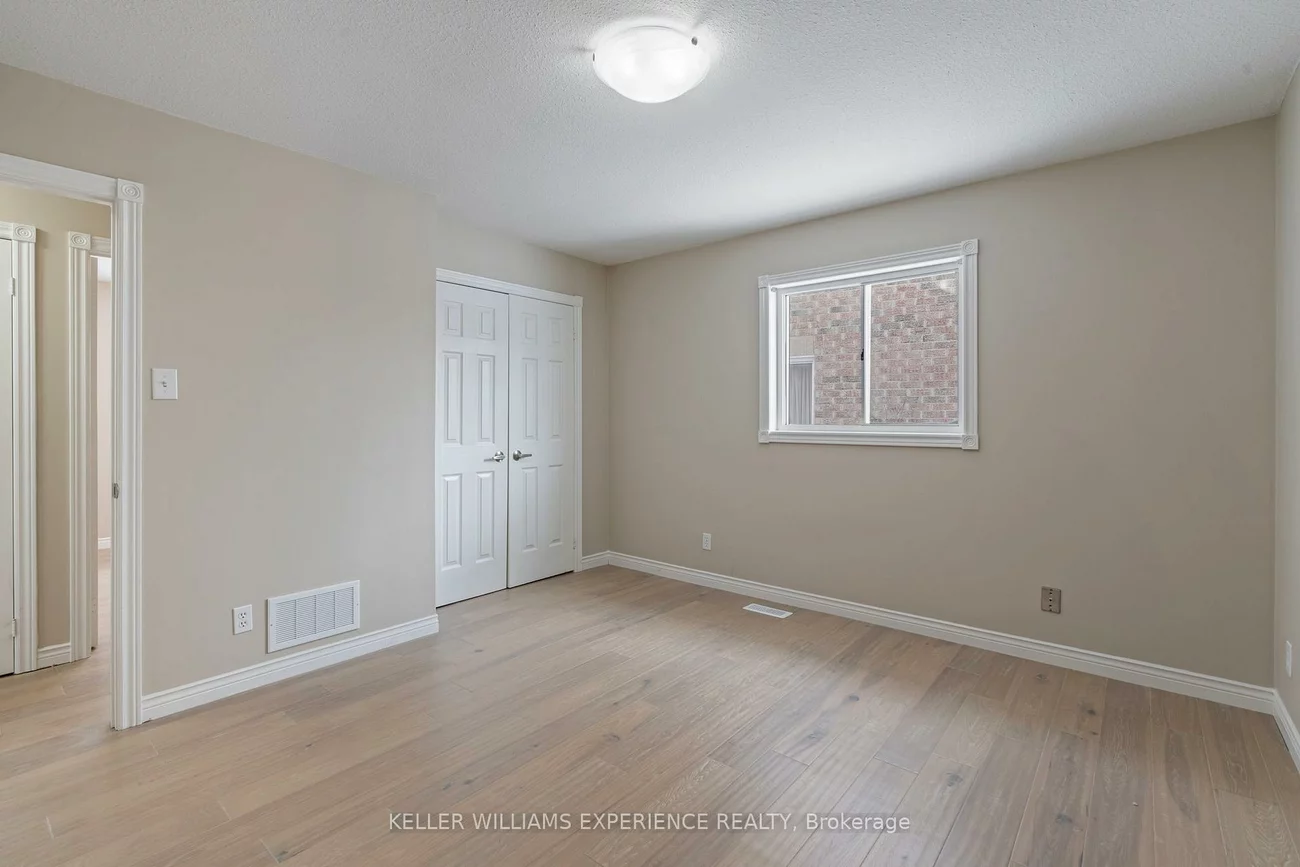 62, Mapleton, Holly, Barrie