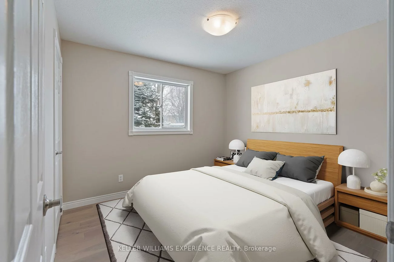 62, Mapleton, Holly, Barrie