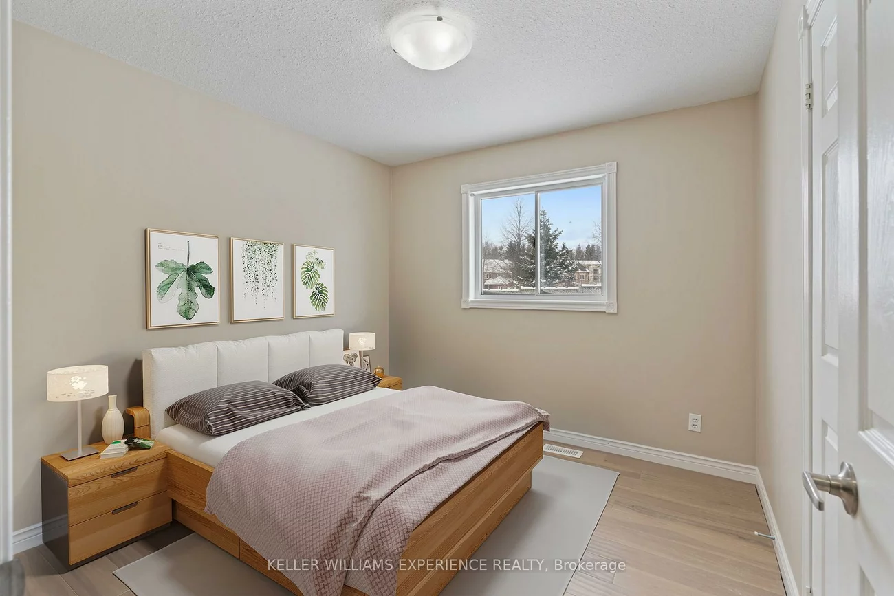 62, Mapleton, Holly, Barrie