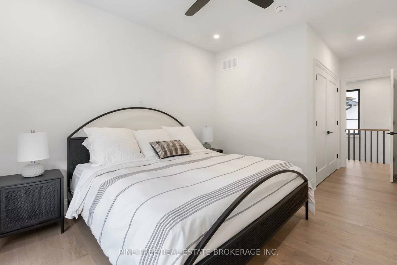 271, Codrington, Codrington, Barrie