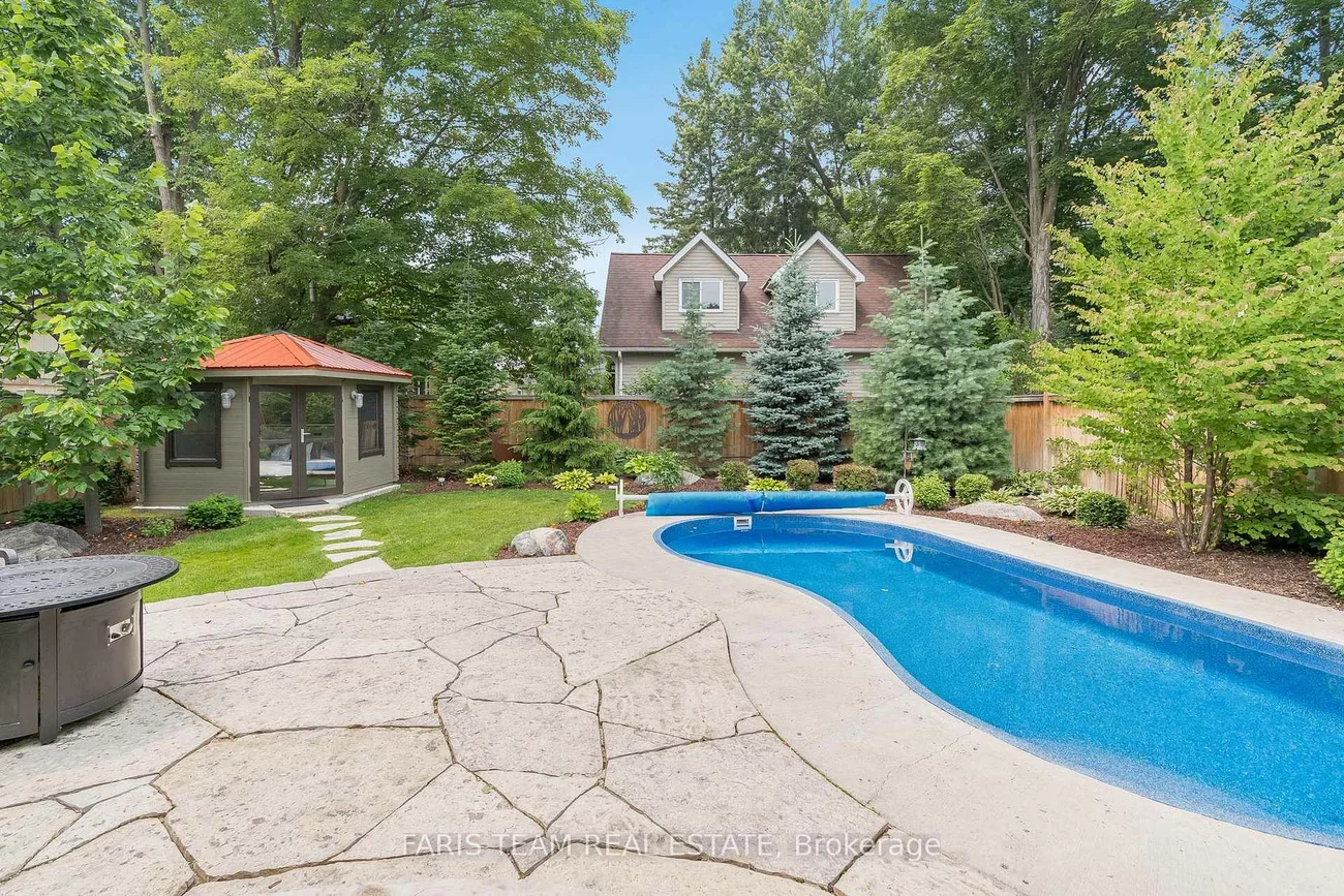 92, Nelson, Codrington, Barrie