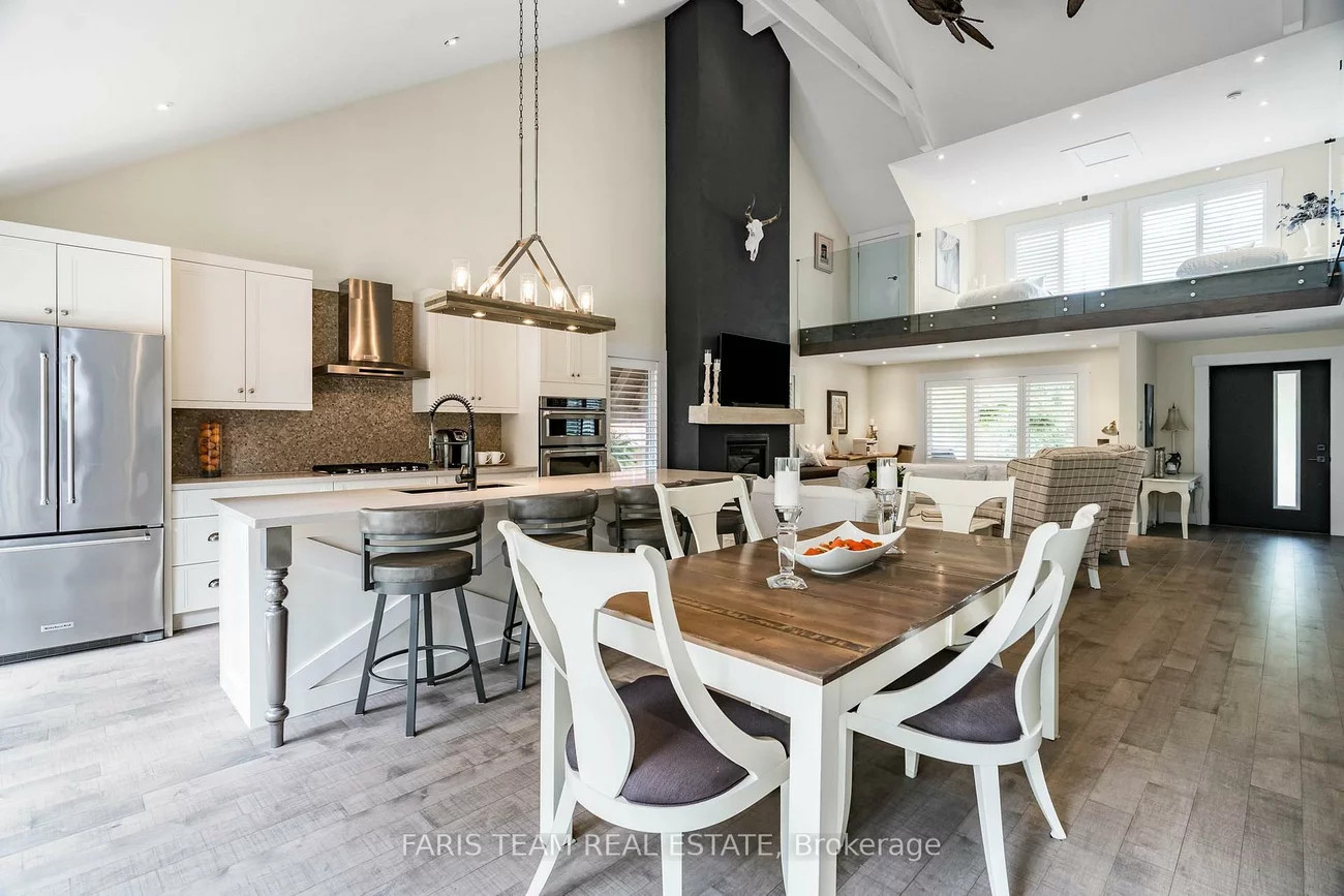 92, Nelson, Codrington, Barrie