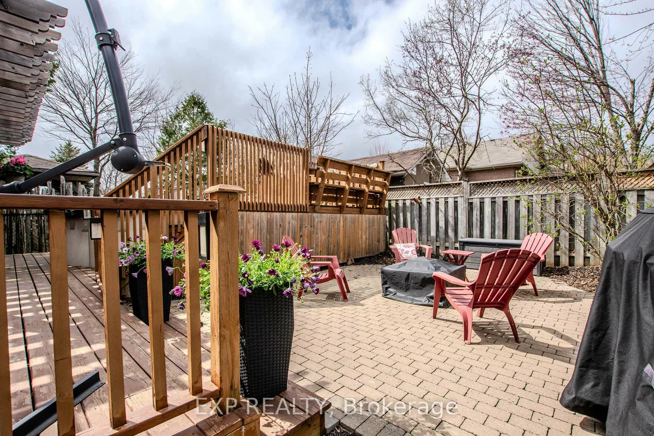 228, Mapleton, Holly, Barrie