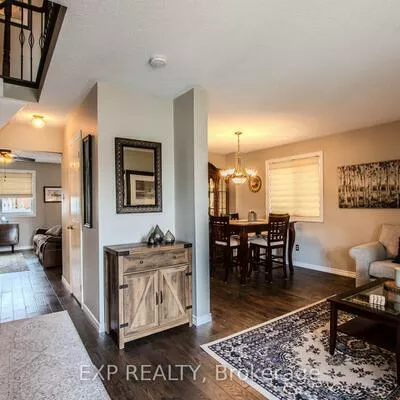 228, Mapleton, Holly, Barrie