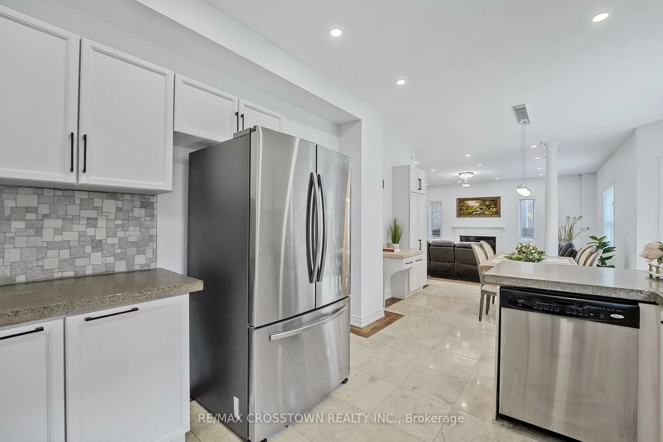 24, Windsor, Innis-Shore, Barrie