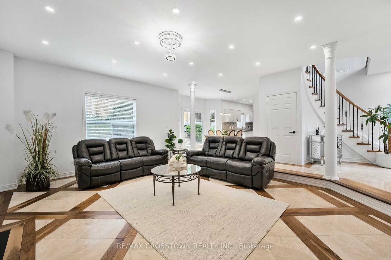 24, Windsor, Innis-Shore, Barrie