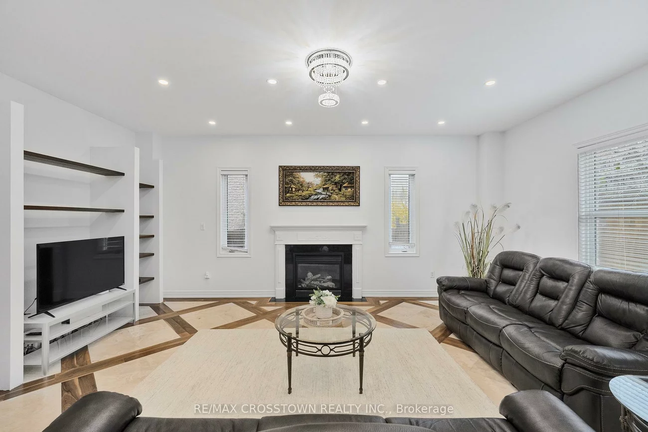 24, Windsor, Innis-Shore, Barrie