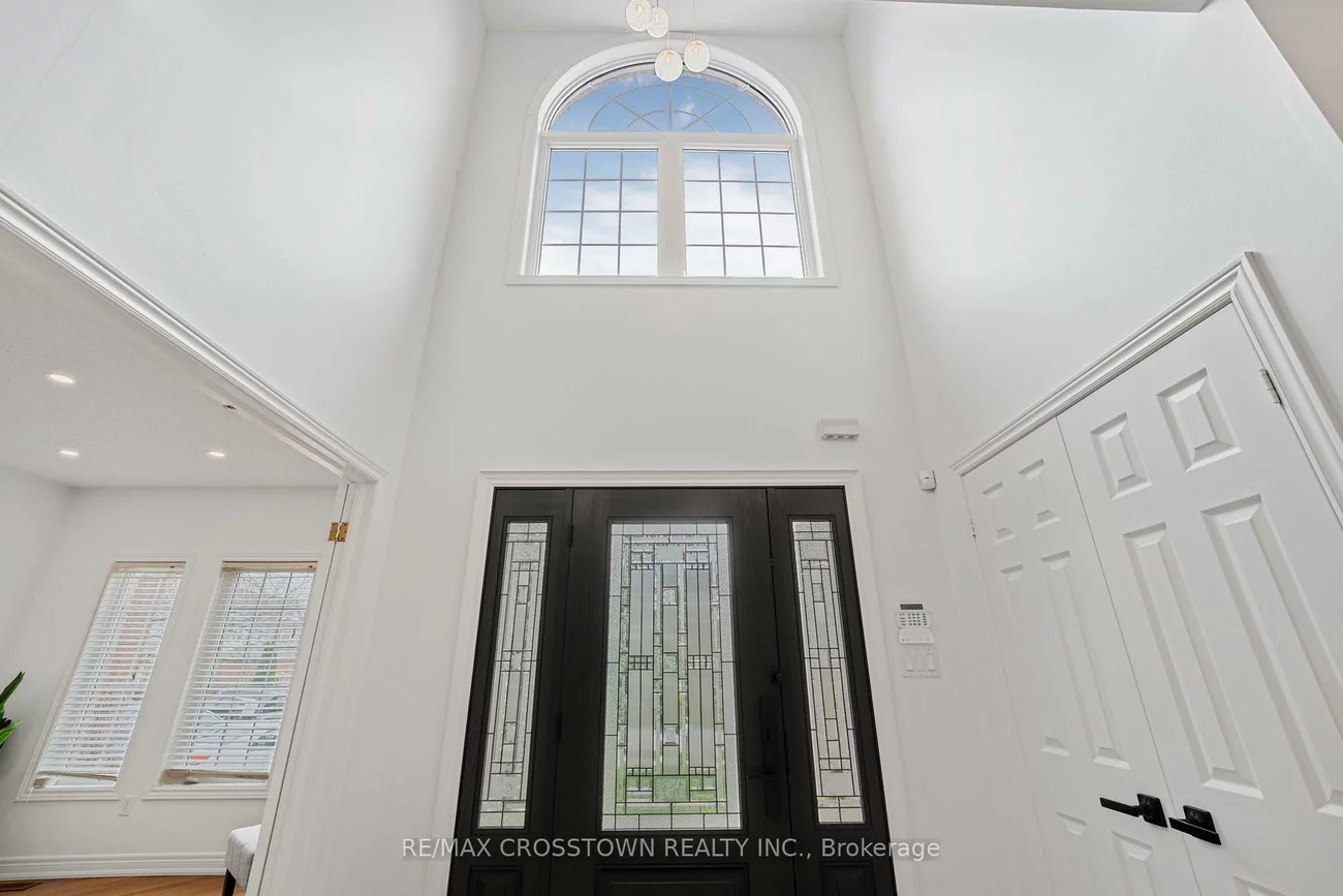 24, Windsor, Innis-Shore, Barrie