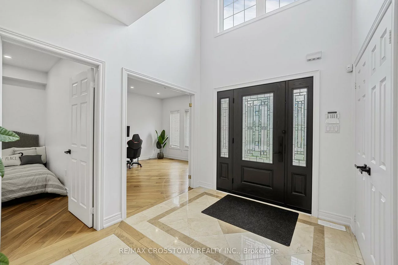 24, Windsor, Innis-Shore, Barrie