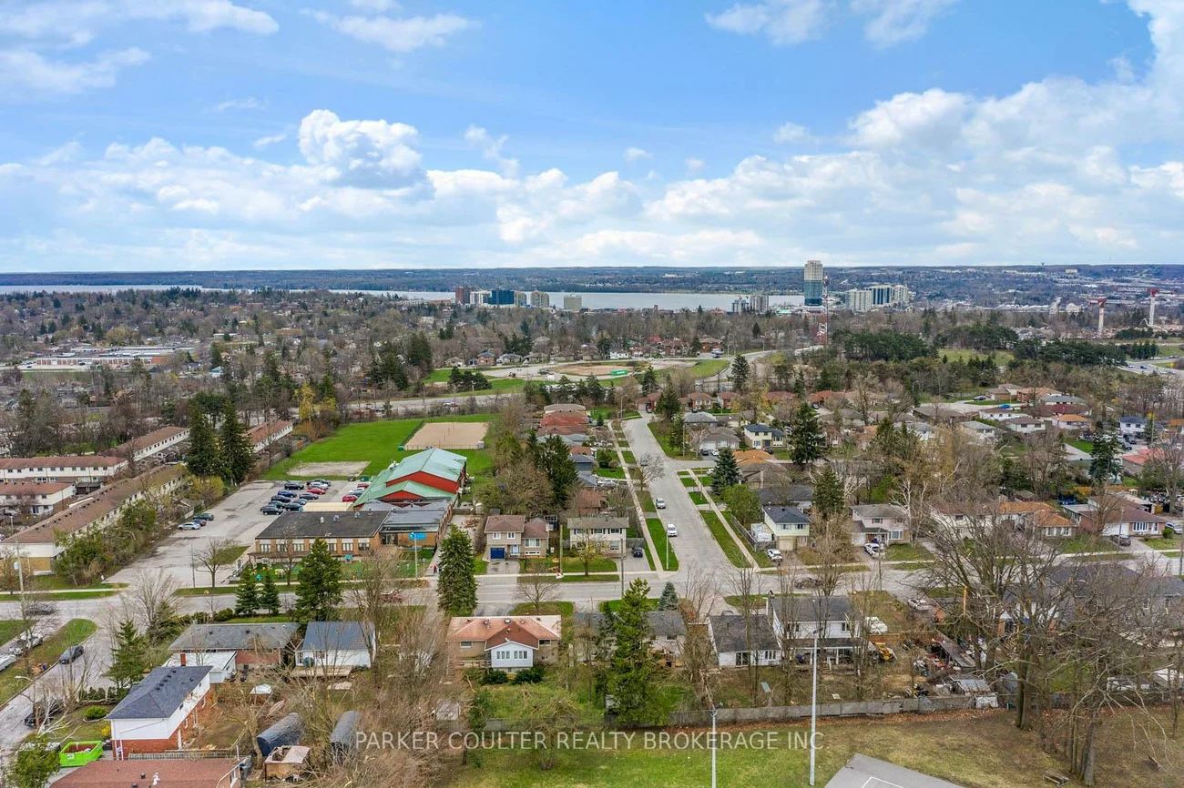 24, Heath, Cundles East, Barrie
