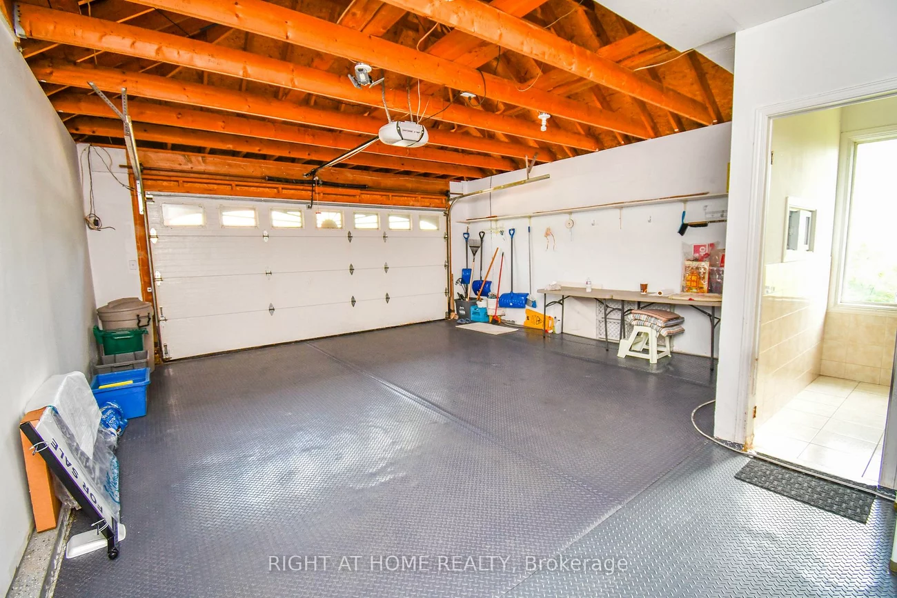 11, Thackeray, Letitia Heights, Barrie
