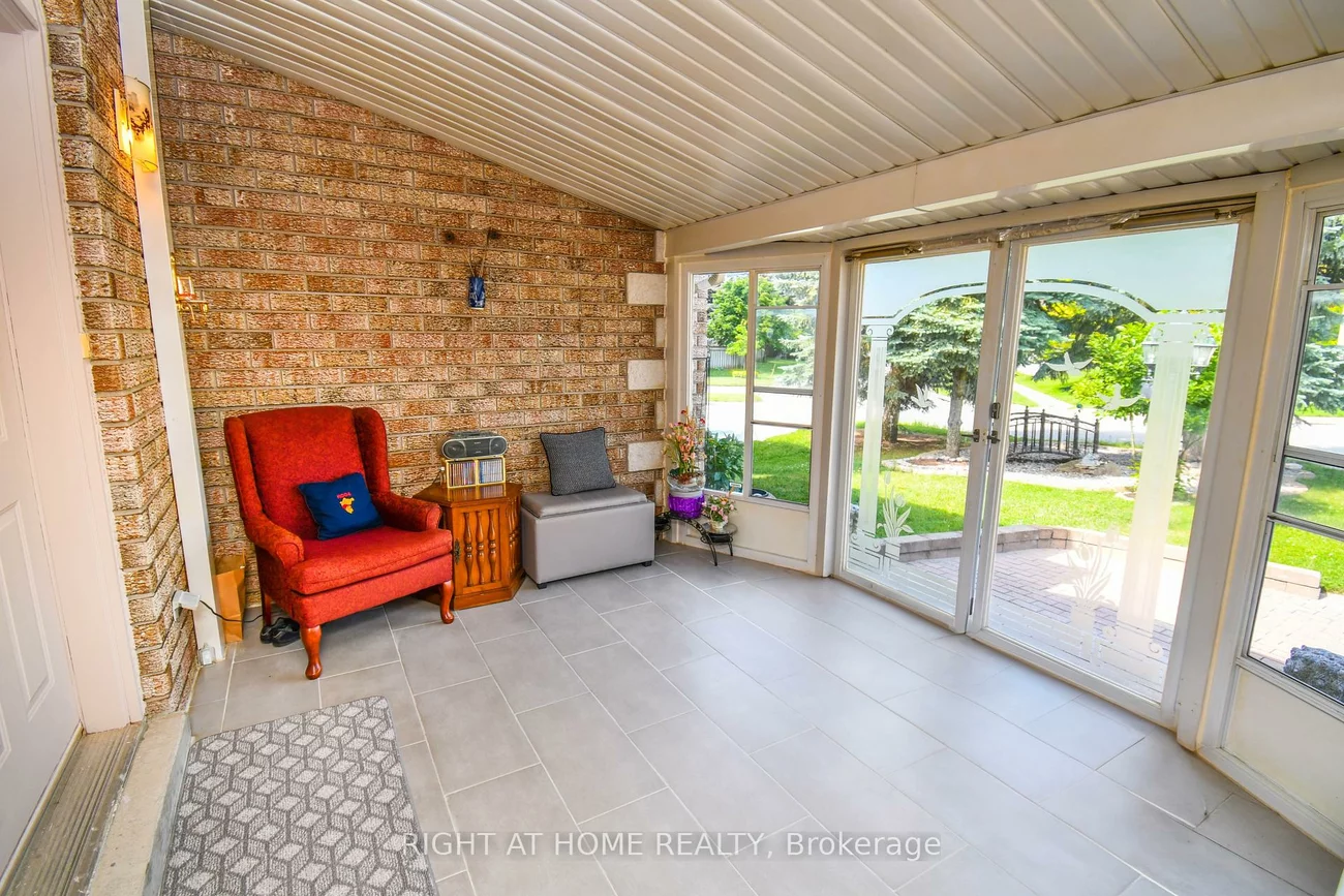 11, Thackeray, Letitia Heights, Barrie