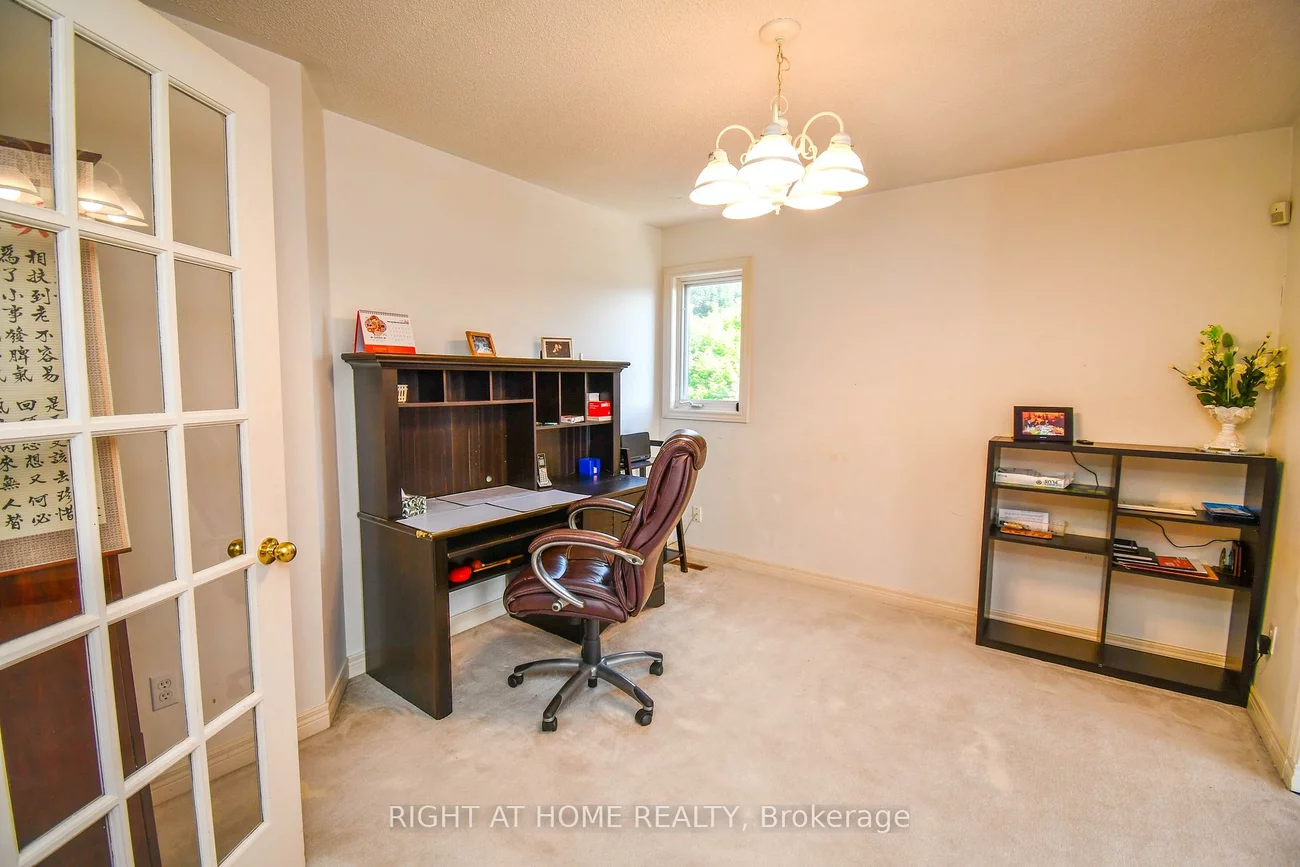 11, Thackeray, Letitia Heights, Barrie
