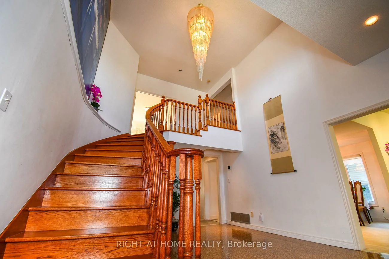 11, Thackeray, Letitia Heights, Barrie