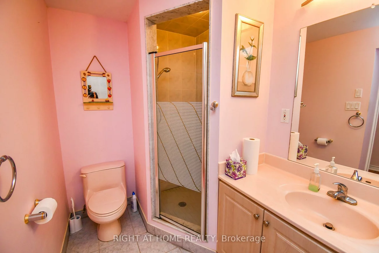 11, Thackeray, Letitia Heights, Barrie