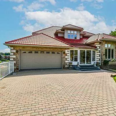 11, Thackeray, Letitia Heights, Barrie