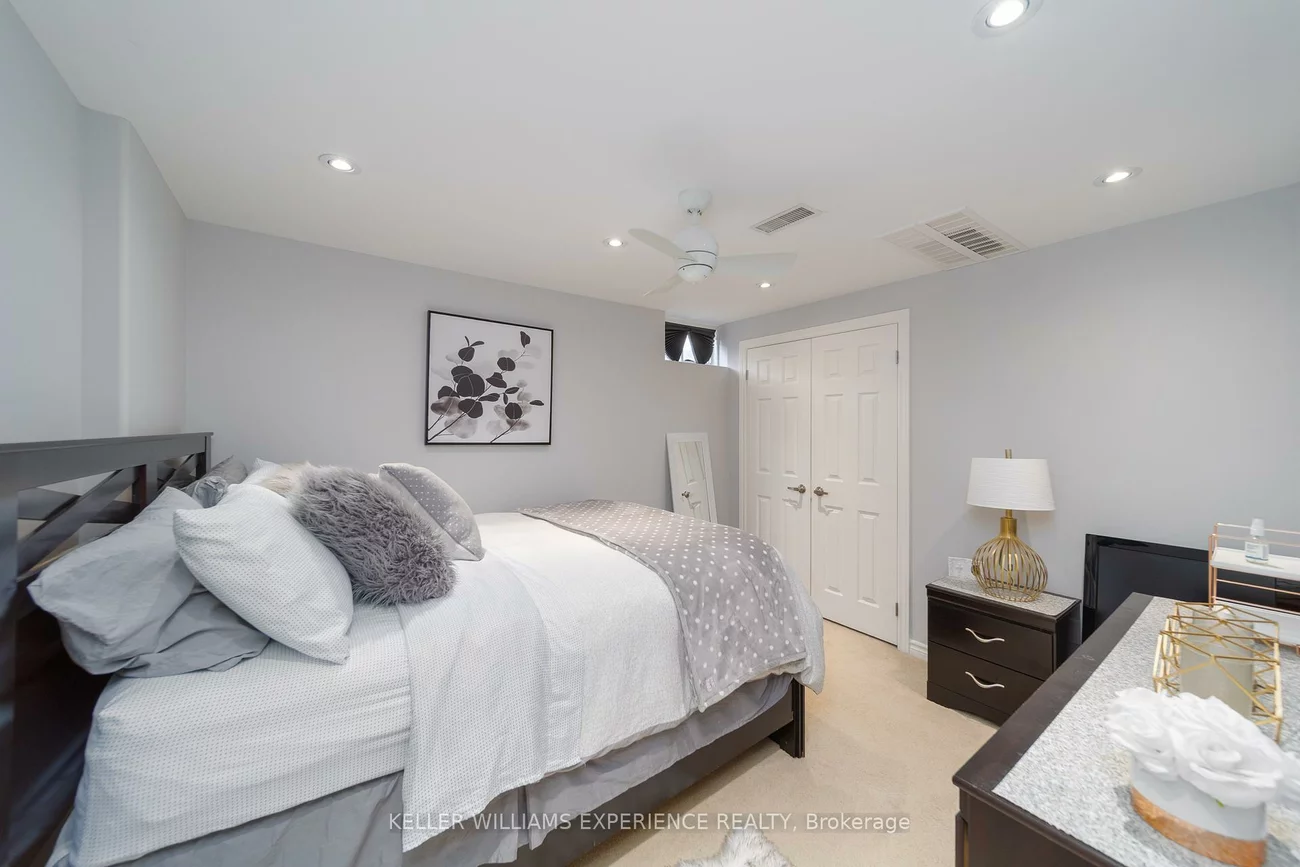 41, THRUSHWOOD, Holly, Barrie