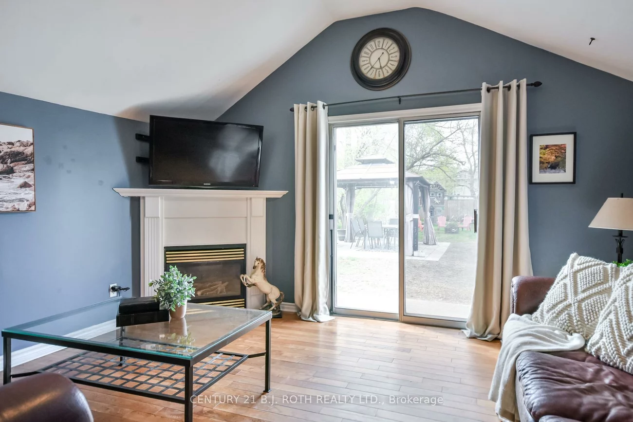 86, Henry, Queen's Park, Barrie