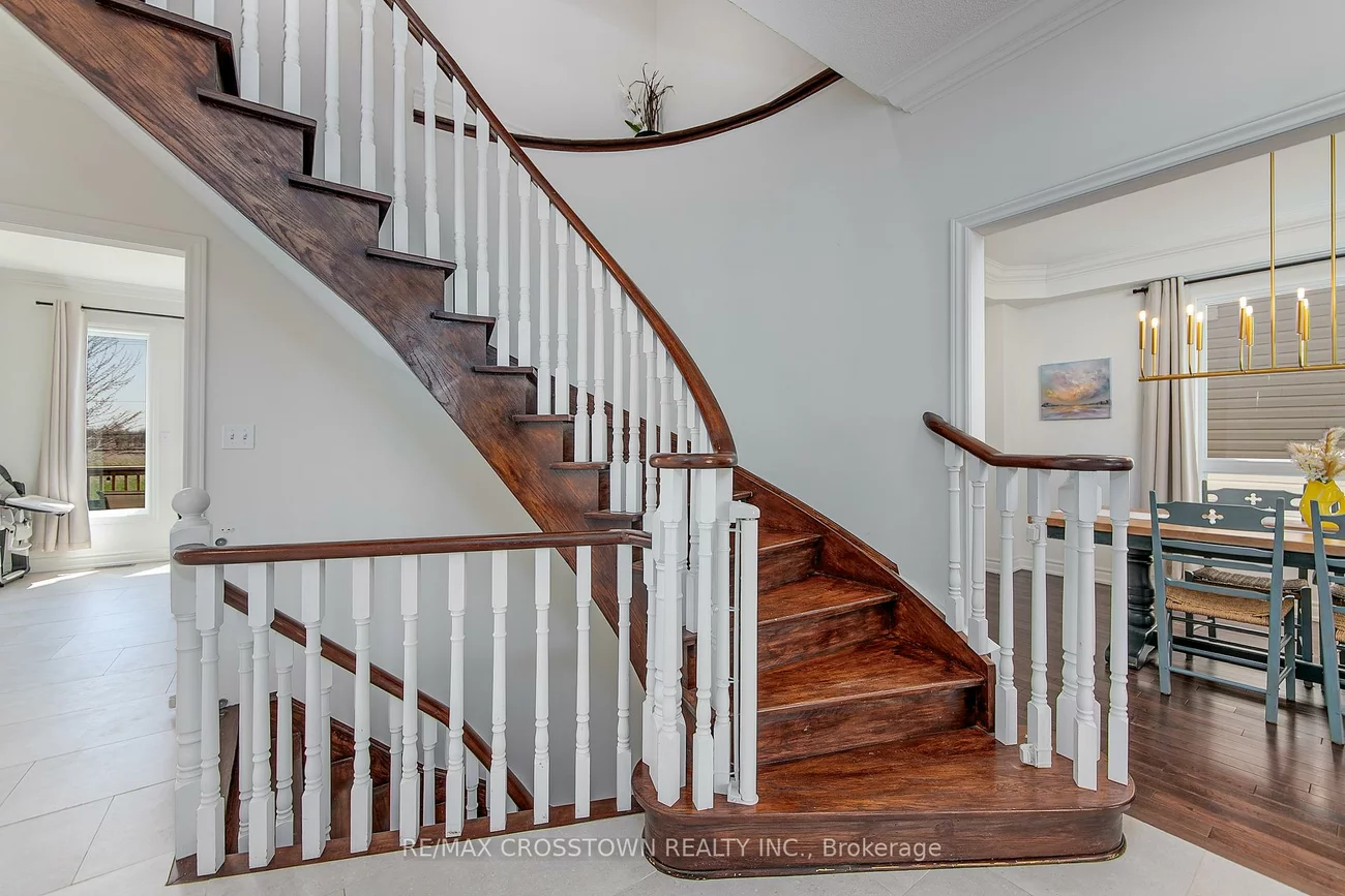 108, Succession, Innis-Shore, Barrie