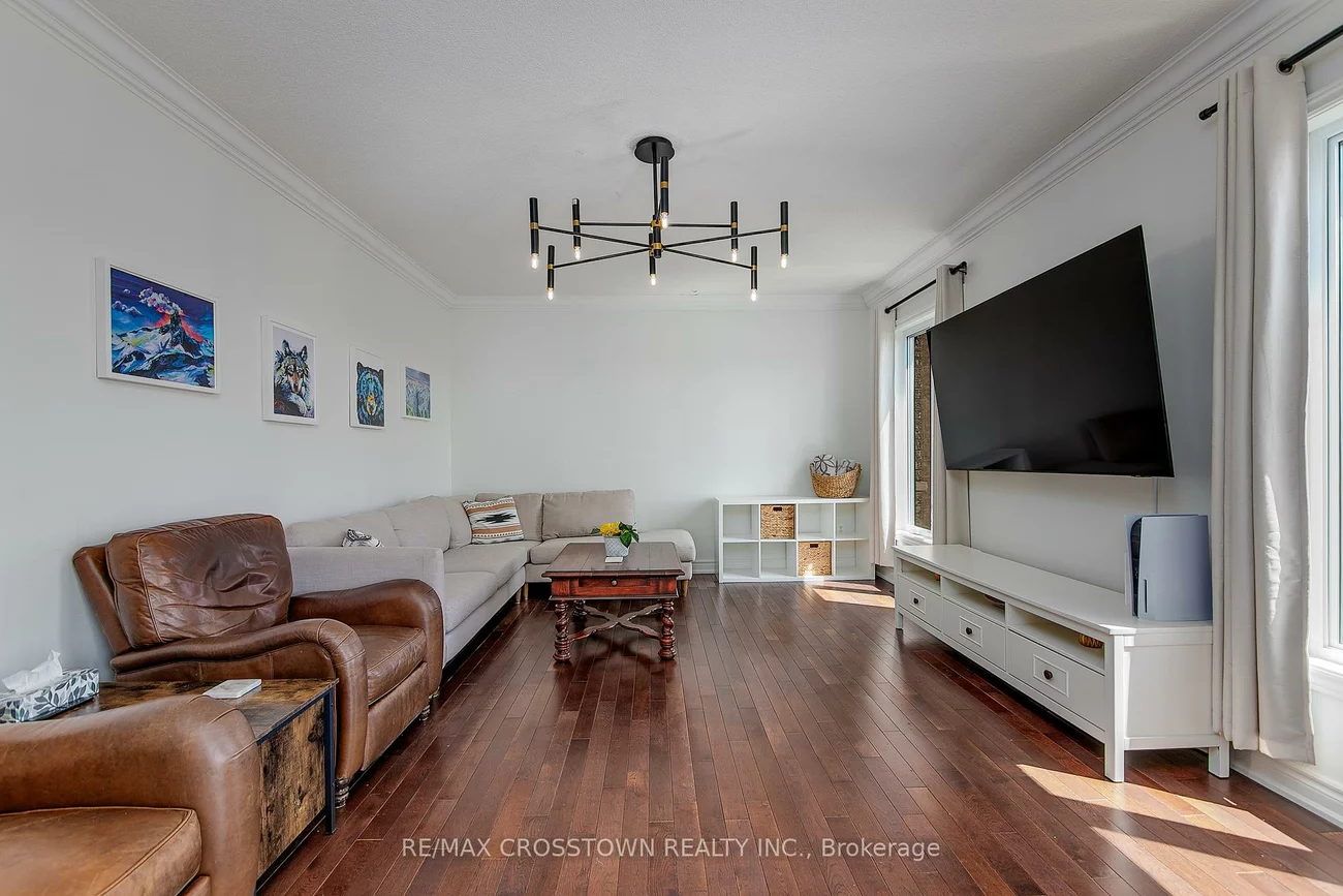 108, Succession, Innis-Shore, Barrie