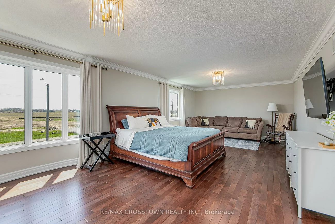 108, Succession, Innis-Shore, Barrie