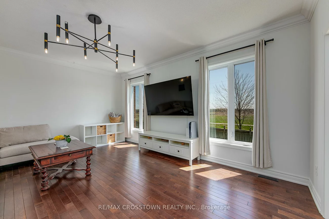 108, Succession, Innis-Shore, Barrie