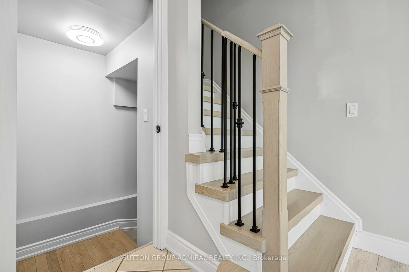 39, CHURCHLAND, Holly, Barrie