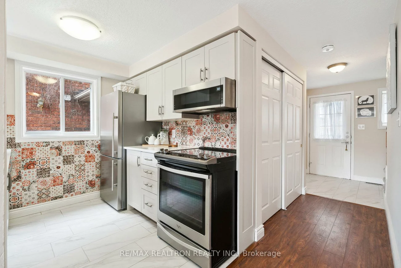 9, Epsom, Georgian Drive, Barrie