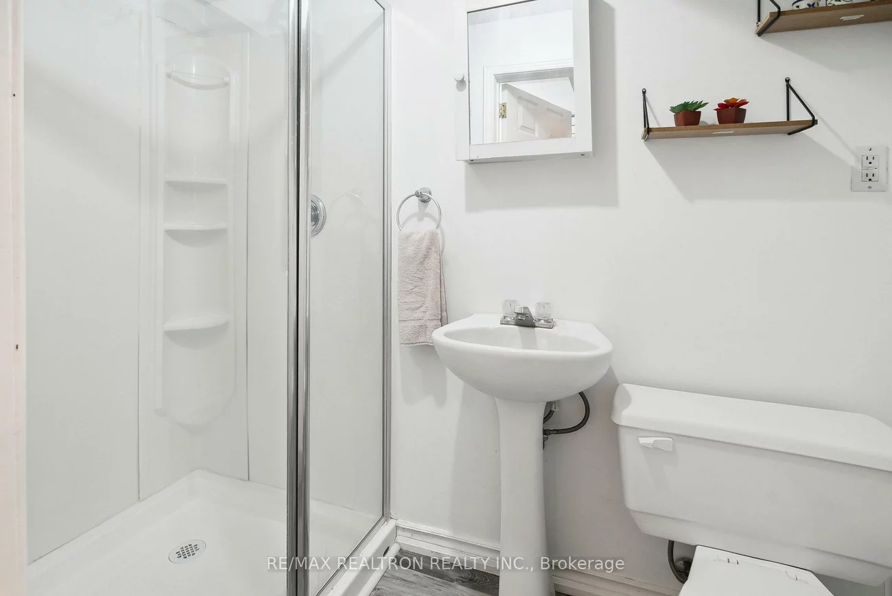 9, Epsom, Georgian Drive, Barrie