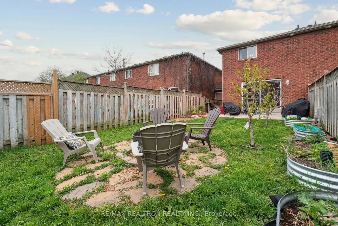 9, Epsom, Georgian Drive, Barrie