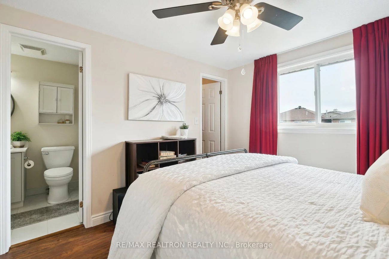 9, Epsom, Georgian Drive, Barrie
