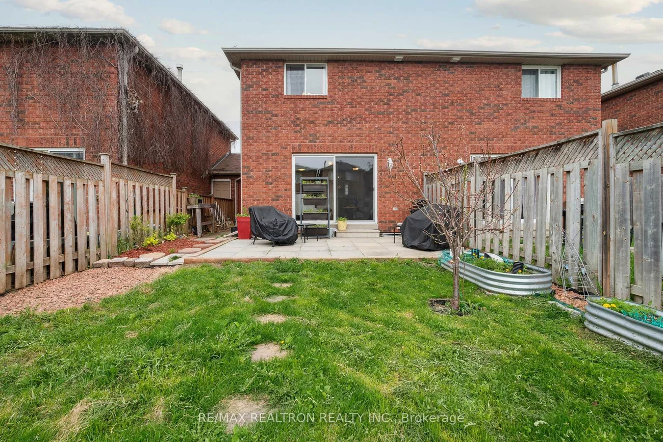 9, Epsom, Georgian Drive, Barrie
