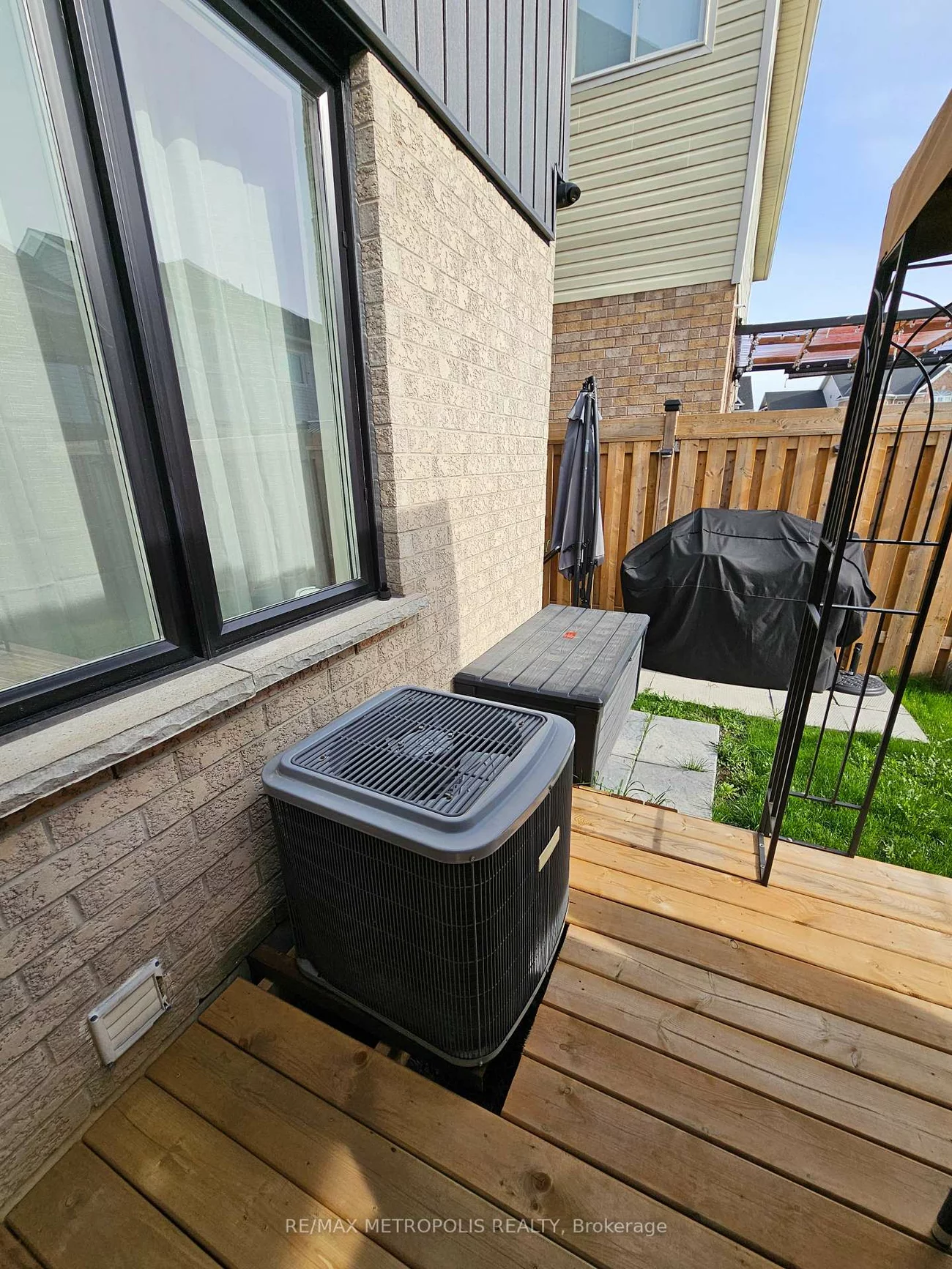 16, Snowden, Innis-Shore, Barrie