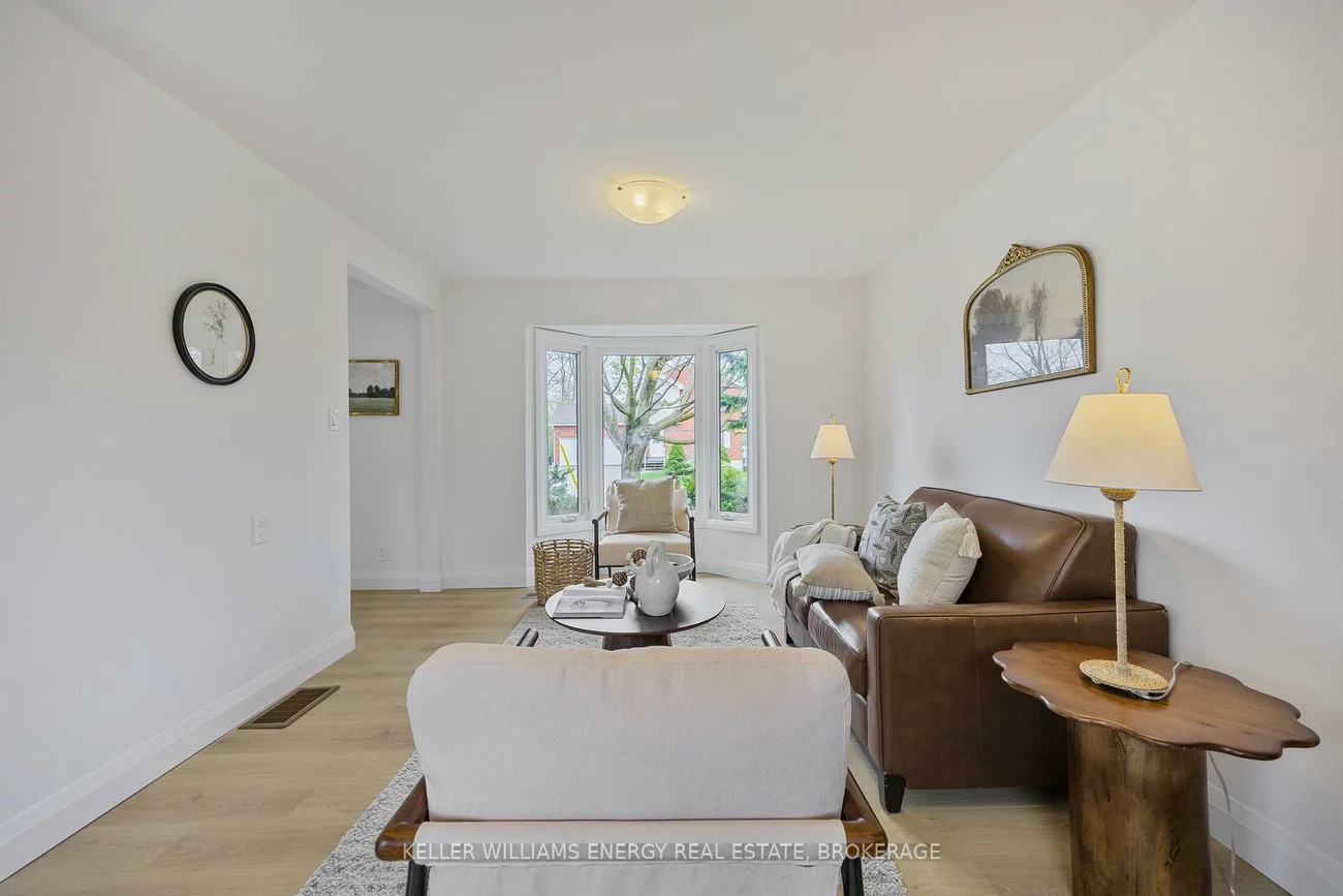 8, Heath, Cundles East, Barrie