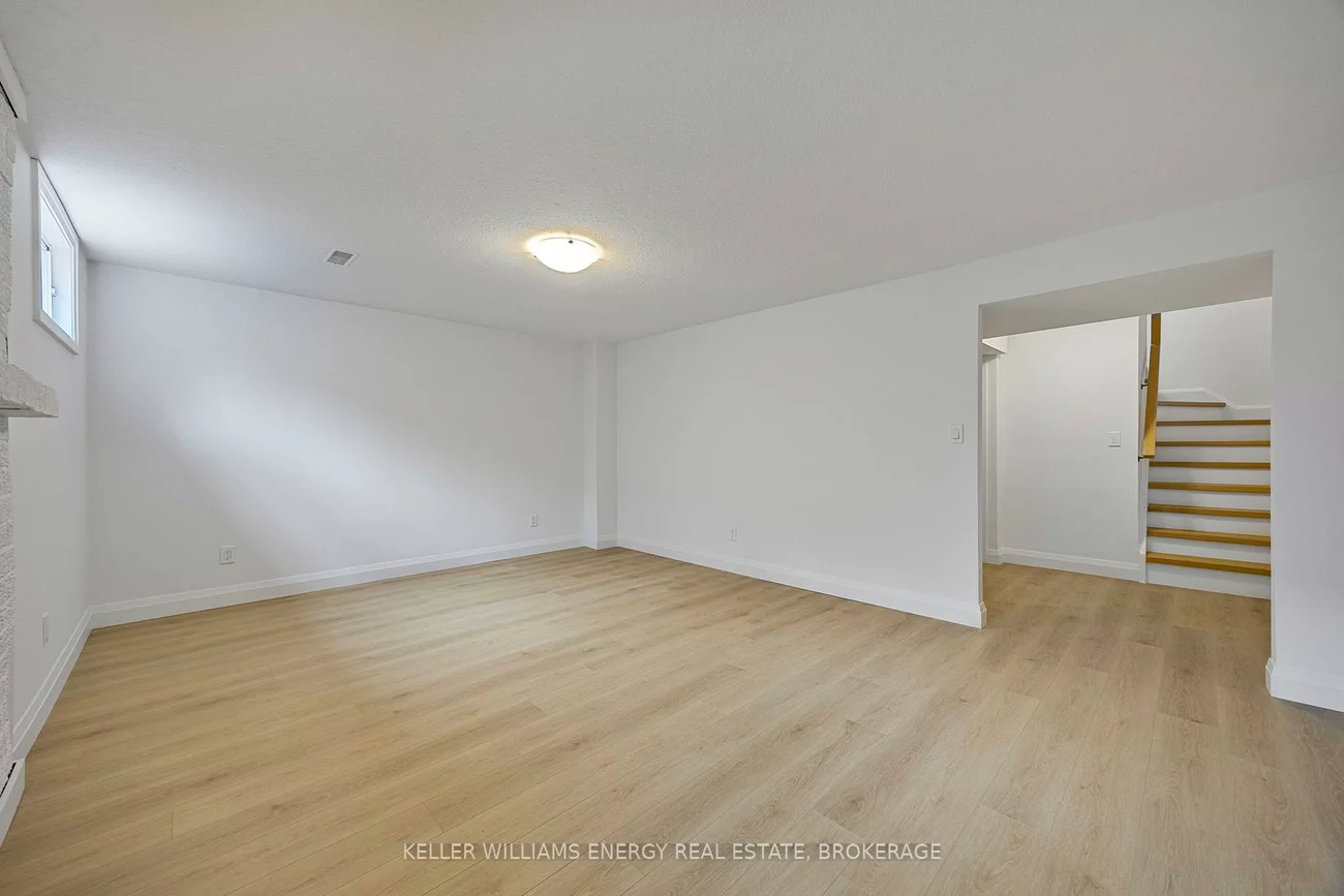 8, Heath, Cundles East, Barrie