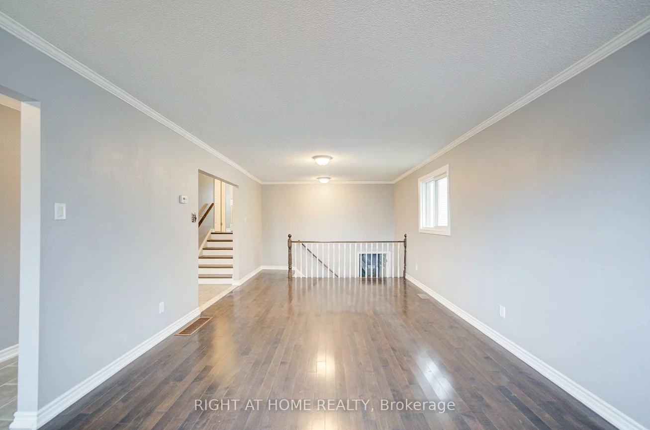 52, Rosenfeld, Grove East, Barrie