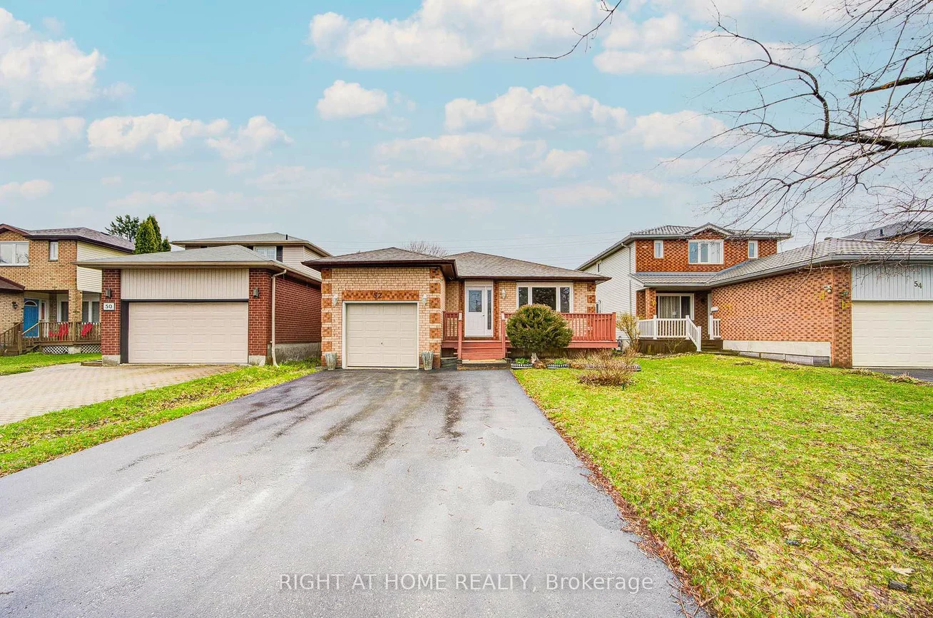 52, Rosenfeld, Grove East, Barrie