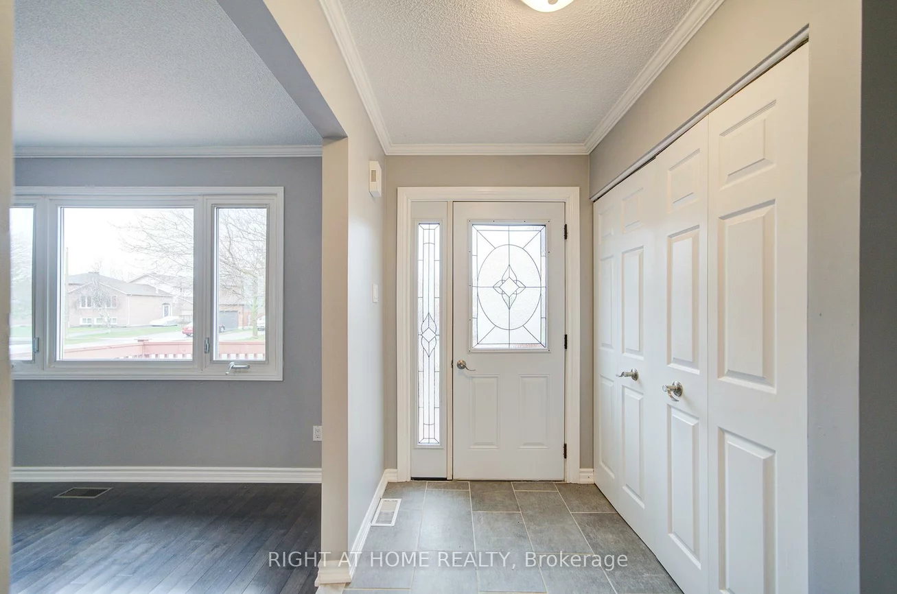 52, Rosenfeld, Grove East, Barrie