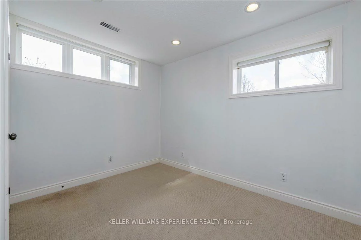 33, Primrose, Ardagh, Barrie